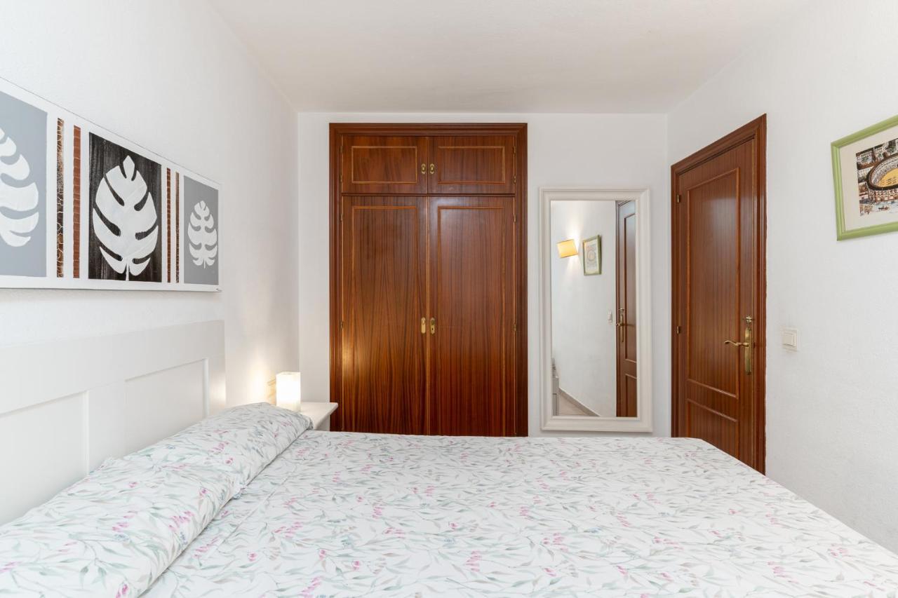Lovely Apartment Next To The Beach Torremolinos Exterior photo